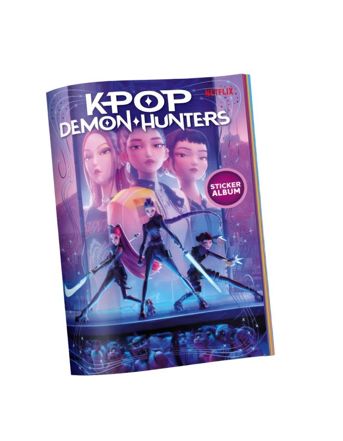 Angled front view with bag zipped and handles upright.